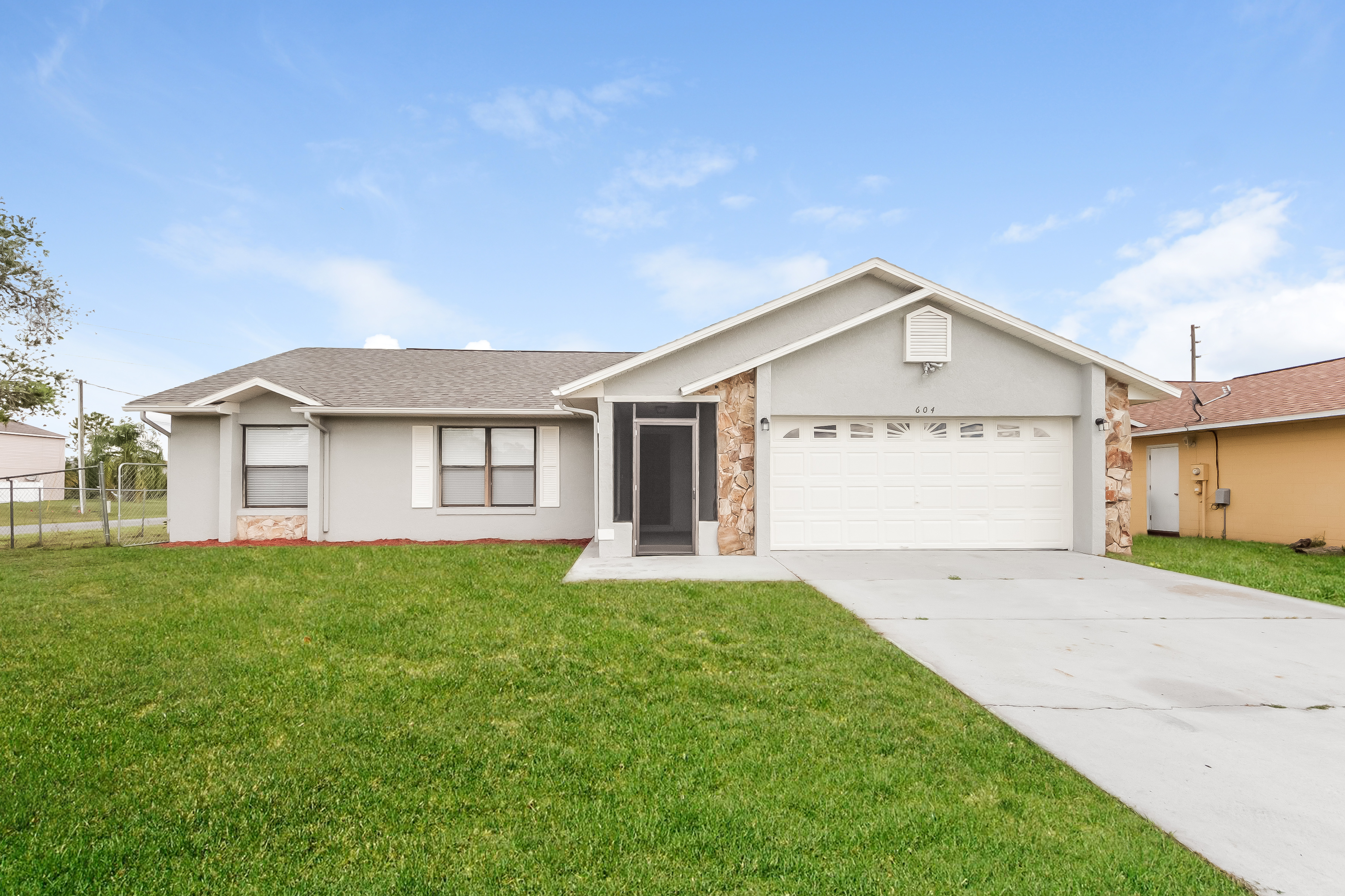 604 Basingstoke Ct Kissimmee, FL 34758